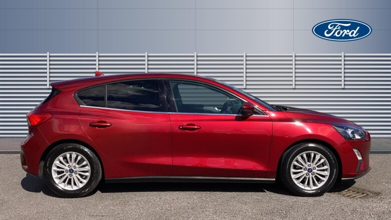 Ford Focus 1.0 EcoBoost 125 Titanium 5dr Auto Petrol Hatchback